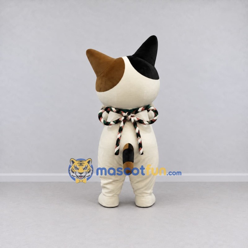 Custom White Black and Brown Calico Cat with Bell Mascot Costume Adult Full Body Suit for Store Openings Custom White Black and Brown Calico Cat with Bell Mascot Costume Adult Full Body Suit for Store Openings